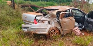 Casal Perde a Vida em Acidente na BR-354: Carro Sai da Pista e Capota Casal Perde a Vida em Acidente na BR-354: Carro Sai da Pista e Capota
