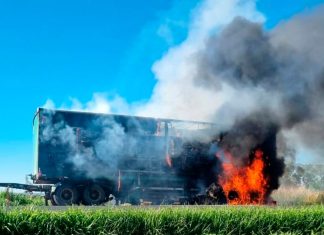 Incêndio em Veículo na BR-050 Resulta em Interdição Completa em Araguari Incêndio em Veículo na BR-050 Resulta em Interdição Completa em Araguari