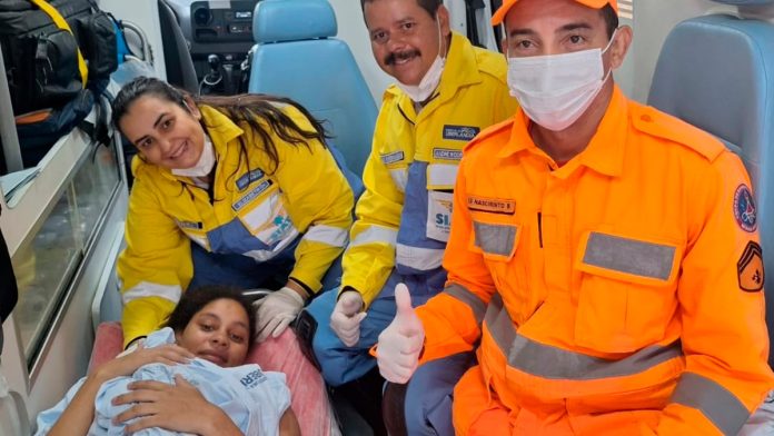 Milagre a Bordo: Ambulância se Torna Cenário de Nascimento em Uberlândia