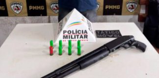 Polícia prende homem com espingarda calibre 12 em Uberaba Polícia prende homem com espingarda calibre 12 em Uberaba