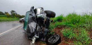 Acidente na BR-352: Dois Carros Colidem em Arapuá Acidente na BR-352: Dois Carros Colidem em Arapuá