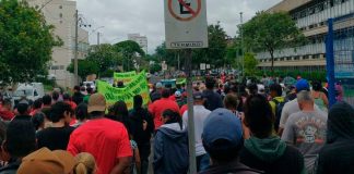 Em meio a dívidas, famílias da ocupação Fidel Castro lutam por regularização Em meio a dívidas, famílias da ocupação Fidel Castro lutam por regularização