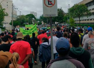 Em meio a dívidas, famílias da ocupação Fidel Castro lutam por regularização Em meio a dívidas, famílias da ocupação Fidel Castro lutam por regularização