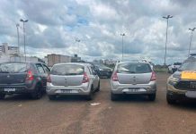 Homem Detido por Clonar Placa e Alugar Carros a Motoristas de Aplicativo Homem Detido por Clonar Placa e Alugar Carros a Motoristas de Aplicativo