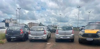 Homem Detido por Clonar Placa e Alugar Carros a Motoristas de Aplicativo Homem Detido por Clonar Placa e Alugar Carros a Motoristas de Aplicativo