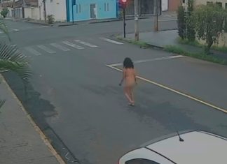 Moradores se surpreendem com mulher andando sem roupas no Santa Mônica, em Uberlândia Moradores se surpreendem com mulher andando sem roupas no Santa Mônica, em Uberlândia