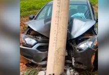 Motorista fica ferida após colisão com poste no Portal do Vale, em Uberlândia Motorista fica ferida após colisão com poste no Portal do Vale, em Uberlândia