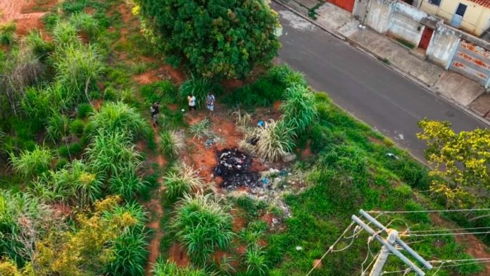 Tragédia em Araxá: Homem de 42 Anos é Assassinato e Queimado