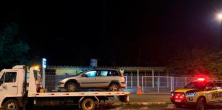 Três Indivíduos São Detidos em Tupaciguara por Passeio em Carro Furtado Três Indivíduos São Detidos em Tupaciguara por Passeio em Carro Furtado