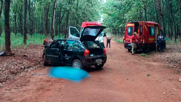 Acidente Fatal em Iturama: Carro Colide com Árvore, Deixando 4 Feridos e 1 Vítima Fatal