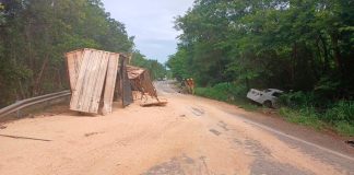 Caminhão Desgovernado Causa Acidente na BR-251 em Unaí Caminhão Desgovernado Causa Acidente na BR-251 em Unaí