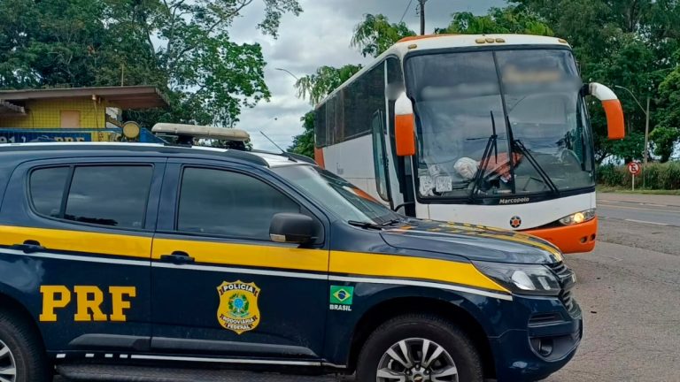 PRF Intercepta Ônibus em Estado Precário na BR-365