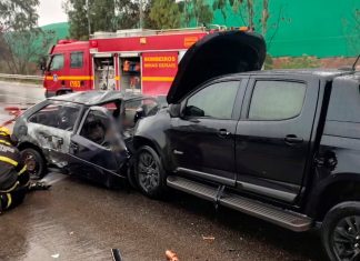 Acidente na BR-040 provoca incêndio e causa morte de duas pessoas em Paracatu Acidente na BR-040 com veículo em chamas