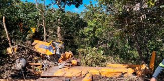 Avião Agrícola Cai em Paracatu: Piloto Resgatado com Vida Avião agrícola Ipanema 201 que caiu em Paracatu, MG