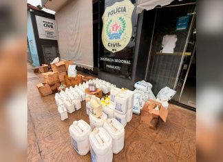 PM apreende R$ 70 mil em produtos agrícolas ao interceptar comboio suspeito Apreensão de defensivos agrícolas pela Polícia Militar Rodoviária
