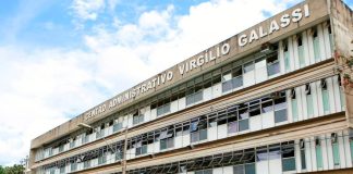 Faltas Injustificadas: Servidora de Uberlândia é Demitida Após 253 Ausências Servidora demitida por faltas injustificadas em Uberlândia