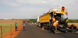 Uberlândia recebe anúncio de recapeamento da AMG-1110 e novo ecoponto Recapeamento da AMG-1110 e construção de ecoponto em Uberlândia