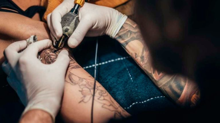 Tatuagem inacabada em Uberaba