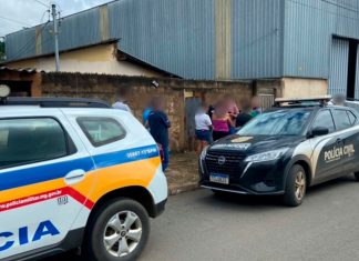 Patos de Minas registra o primeiro homicídio de 2026 motivado por acerto de contas Viatura da Polícia Militar de Minas Gerais parada em frente a uma residência durante atendimento de ocorrência policial à noite