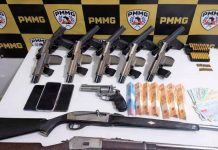 Operação em Paracatu: PM Desmantela Esquema Ilegal e Apreende 13 Armas Apreensão de 13 armas pela Polícia Militar em Paracatu
