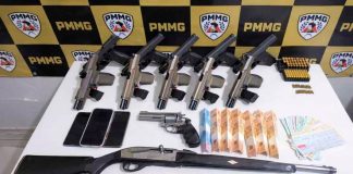 Operação em Paracatu: PM Desmantela Esquema Ilegal e Apreende 13 Armas Apreensão de 13 armas pela Polícia Militar em Paracatu