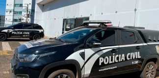 De maus-tratos a tráfico: Denúncia sobre bebê ferido revela ponto de drogas em Patos de Minas Diversos tipos de drogas e balanças de precisão apreendidos pela Polícia Civil em Patos de Mina