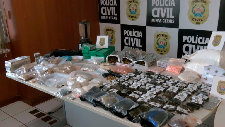 Apreensão de drogas sintéticas pela Polícia Civil em Uberlândia