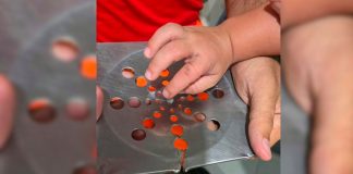 Bombeiros Resgatam Criança com Dedo Preso em Ralo de Banheiro em Ituiutaba Criança de 2 anos socorrida pelos bombeiros após dedo preso no ralo