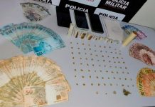 Santa Vitória: Dois Homens Arrestados com Drogas e Quase R$ 6 Mil em Espécie Ação da Polícia Militar em Santa Vitória contra tráfico de drogas