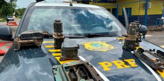PRF intercepta carga de peças de caminhão furtadas com destino a Uberlândia Módulos eletrônicos de caminhão recuperados pela Polícia Rodoviária Federal dentro de caixas