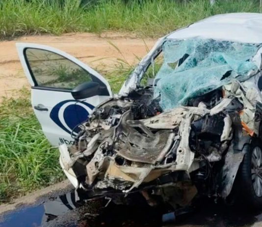 Acidente na BR-381: Cinegrafista da Band Minas morre em batida com carreta Carro de reportagem da TV Band Minas destruído após colisão frontal com carreta na rodovia BR-381