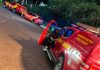 Carro submerge no Rio Paranaíba e mobiliza mergulhadores em Santa Vitória Equipe de mergulhadores do Corpo de Bombeiros realizando buscas no Rio Paranaíba em Santa Vitória