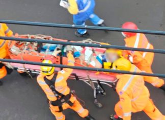 Milagre em Uberlândia: Trabalhador sobrevive a descarga de 13 mil volts em obra Bombeiros realizando resgate em altura de trabalhador que sofreu choque elétrico em Uberlândia.
