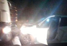 Tragédia na rodovia: Mulher de 48 anos morre em acidente na LMG-799, em Uberaba Ambulância do Samu e viatura do Corpo de Bombeiros prestando atendimento em pista da rodovia LMG-799 após grave acidente.