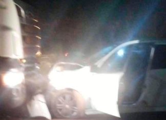 Tragédia na rodovia: Mulher de 48 anos morre em acidente na LMG-799, em Uberaba Ambulância do Samu e viatura do Corpo de Bombeiros prestando atendimento em pista da rodovia LMG-799 após grave acidente.