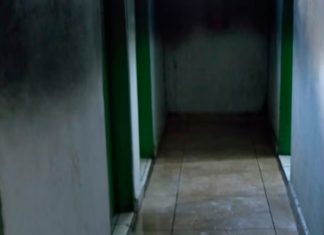 Jovem ateia fogo em quarto de pensionato após ser despejado em Uberlândia Fachada de pensionato no bairro Bom Jesus com viatura do Corpo de Bombeiros à frente.