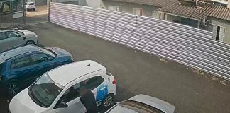 PM prende suspeitos de integrar quadrilha especializada em furtar carros em Uberlândia Viatura da Polícia Militar de Minas Gerais com luzes intermitentes acionadas durante o atendimento a uma ocorrência de furto em Uberlândia.