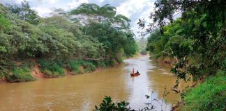 Homem morre afogado ao tentar atravessar o Rio Paranaíba em Patos de Minas Equipe do Corpo de Bombeiros durante operação de busca nas margens do Rio Paranaíba.
