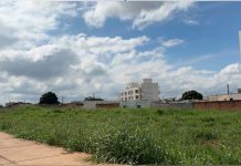 Uberlândia lança edital para construir 622 casas populares em áreas públicas Imagem ilustrativa de canteiro de obras de casas populares em área urbana.