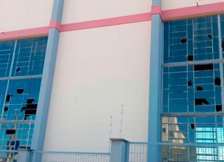 Vandalismo em igreja: homem é preso após apedrejamento em Carmo do Paranaíba Vidraças quebradas de uma igreja após serem atingidas por pedras em Carmo do Paranaíba