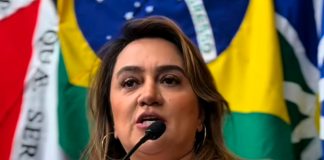 MPMG arquiva investigação contra vereadora Janaína Guimarães sobre caso de transfobia Fachada de uma sede do Ministério Público de Minas Gerais