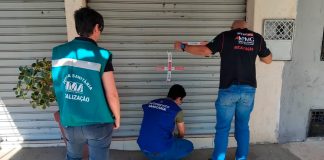 Operação sanitária interdita duas empresas e apreende 5 toneladas de peixe em Uberaba Fiscais da Vigilância Sanitária durante operação de apreensão de peixes irregulares em Uberaba.