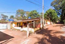 Homem é assassinado a facadas na Represa de Miranda, em Uberlândia Viatura policial e local isolado após homem ser morto a facadas em bar na Represa de Miranda em Uberlândia