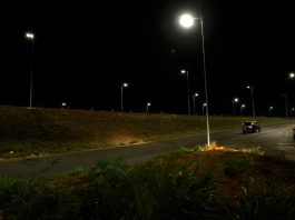 BR-050 recebe iluminação inteligente com tecnologia LED e postes de segurança em Uberlândia Nova iluminação de LED com postes modernos instalada no trecho urbano da BR-050 em Uberlândia.