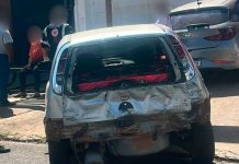 Acidente em Uberlândia: Ônibus colide com carro na Avenida Iraque e deixa feridos Viatura e trânsito interditado após ônibus colidir com carro na Avenida Iraque em Uberlândia