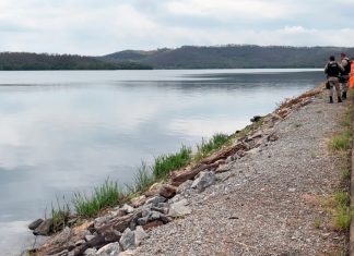 Corpo é encontrado boiando na Represa de Capim Branco, em Uberlândia Vista da Represa de Capim Branco em Uberlândia, onde um corpo foi resgatado pelos bombeiros.