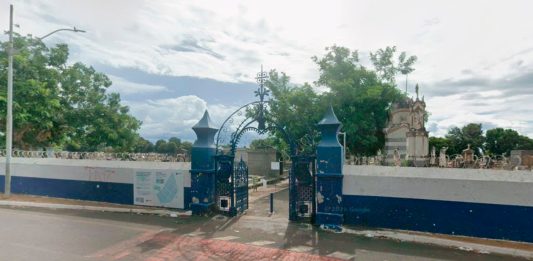 Quatro jovens são presos em flagrante após furtarem ossos em cemitério de Uberaba Fachada do cemitério onde quatro jovens foram presos por furto de restos mortais em Uberaba.